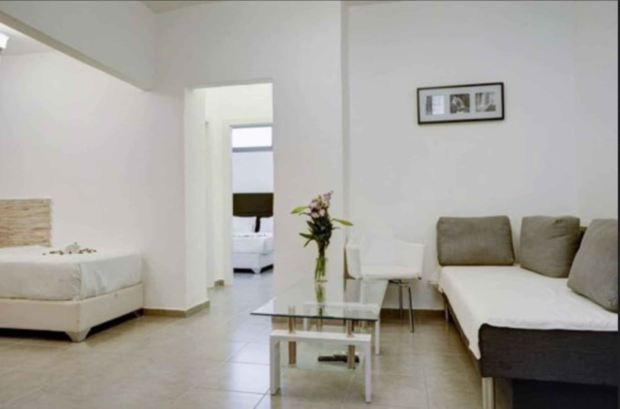 Liber Tel Aviv Sea Shore Suites By Raphael Hotels Buitenkant foto