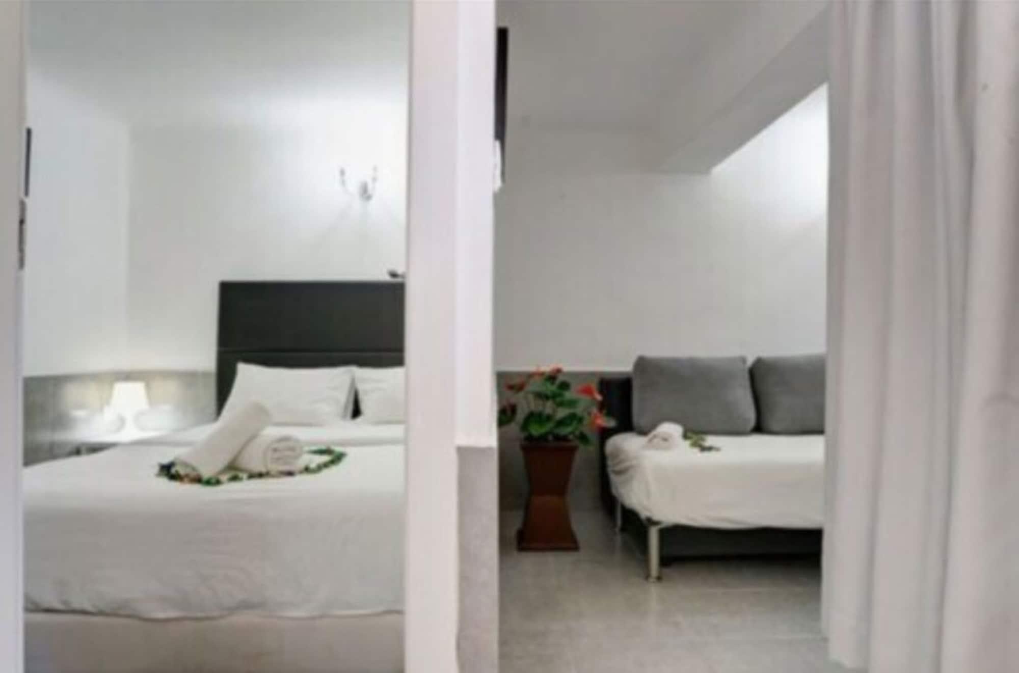 Liber Tel Aviv Sea Shore Suites By Raphael Hotels Buitenkant foto